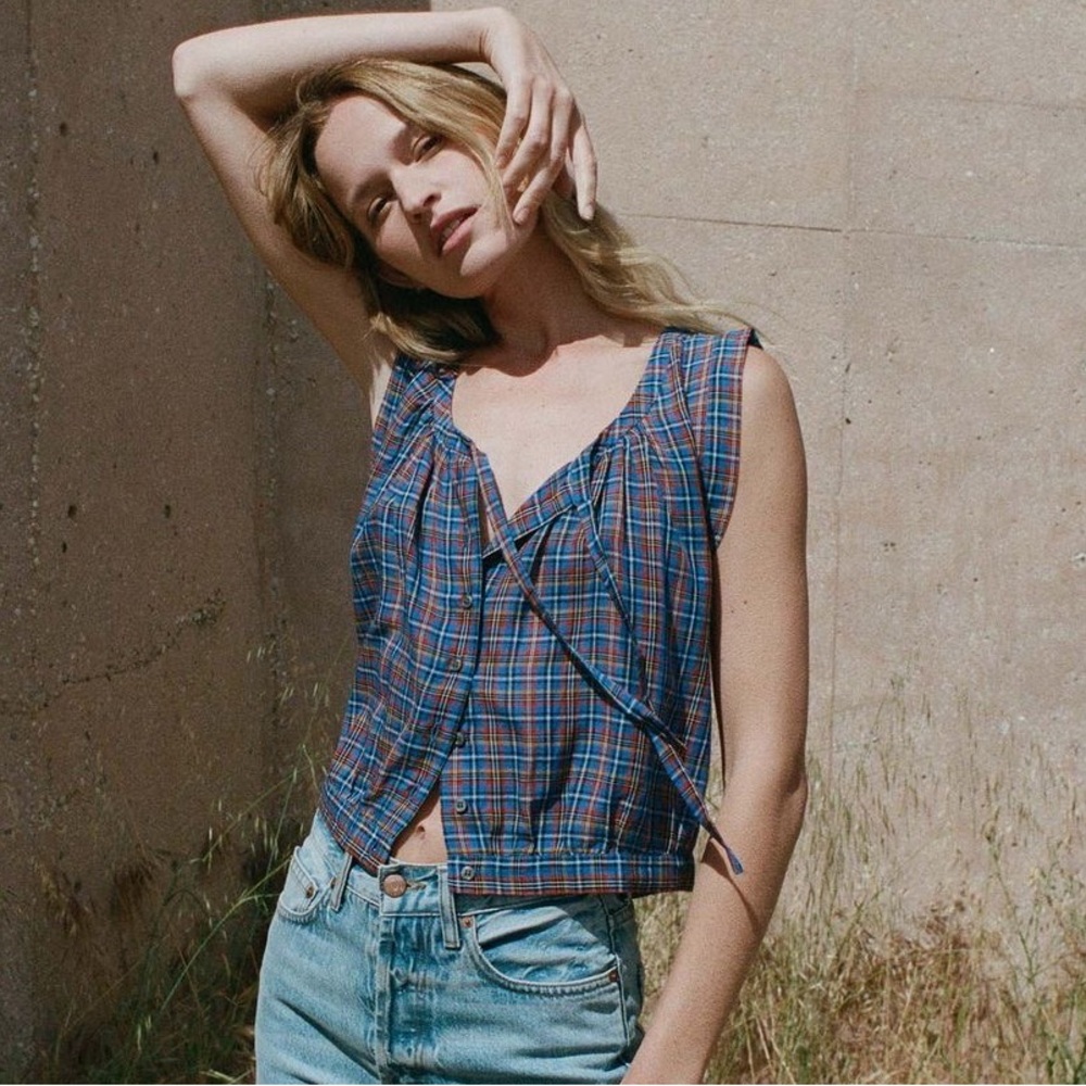 Doen Blue Plaid Sleeveless Tie-Front Blouse
